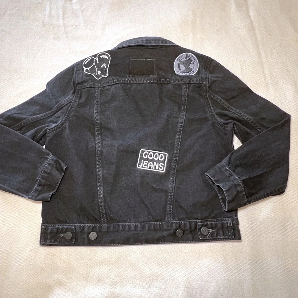 Levis Youth Denim Trucker Jacket Black Wash Fun Patches Size S 8-10 Years